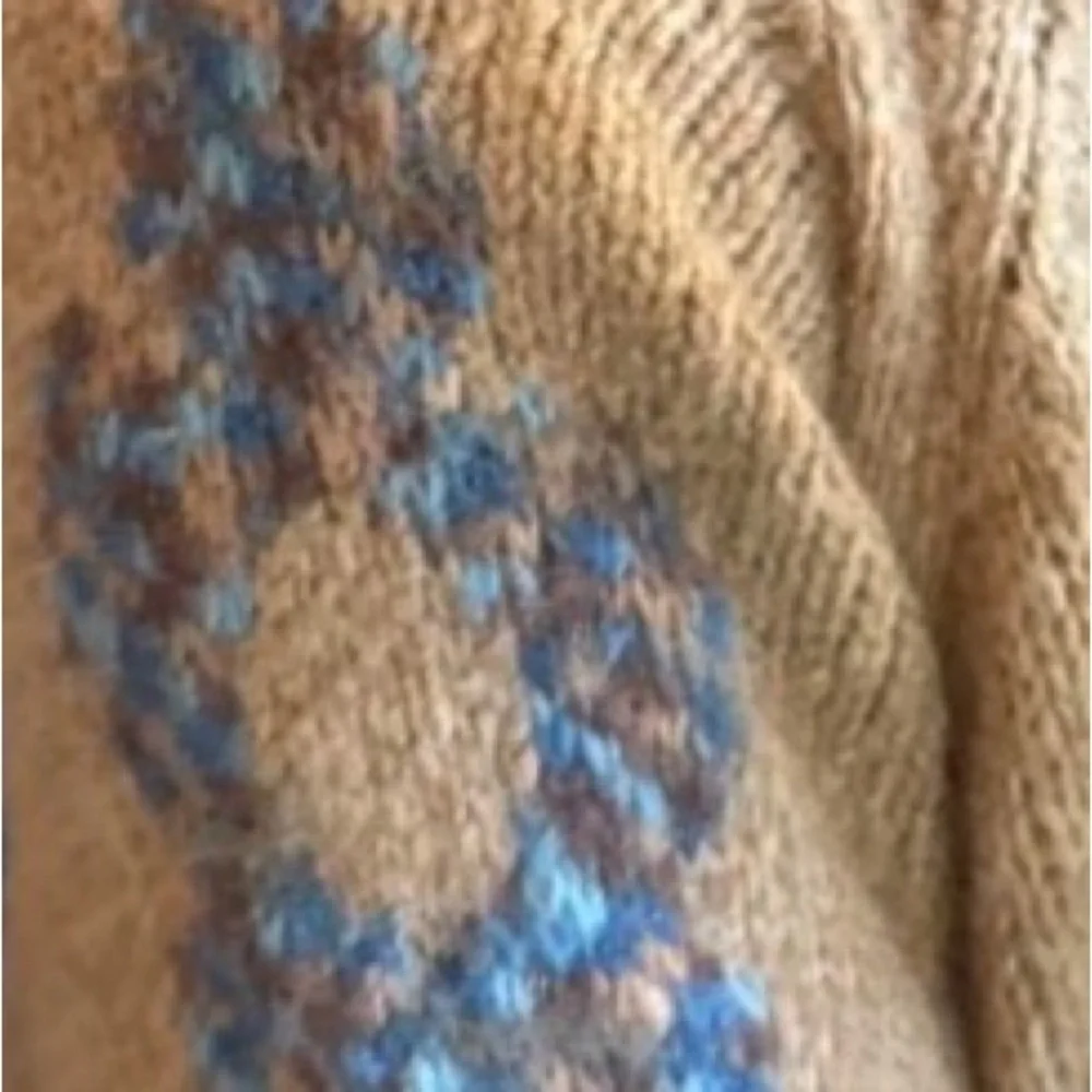 Elegant Tan Pullover with Blue Floral Design by Rita Ros - Picture 6 of 9